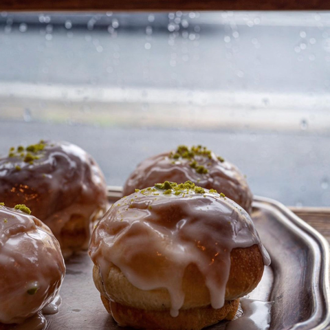雨の日のレモンクリームパン